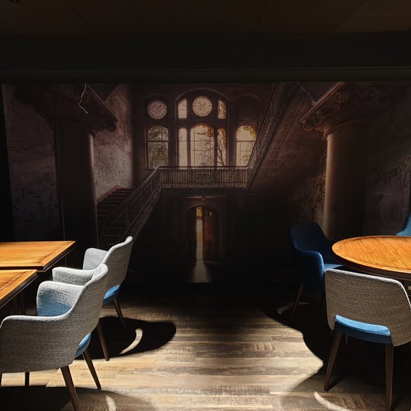 Murs sublimés et trompe-l’œil intégré pour un effet surprenant et délicat.