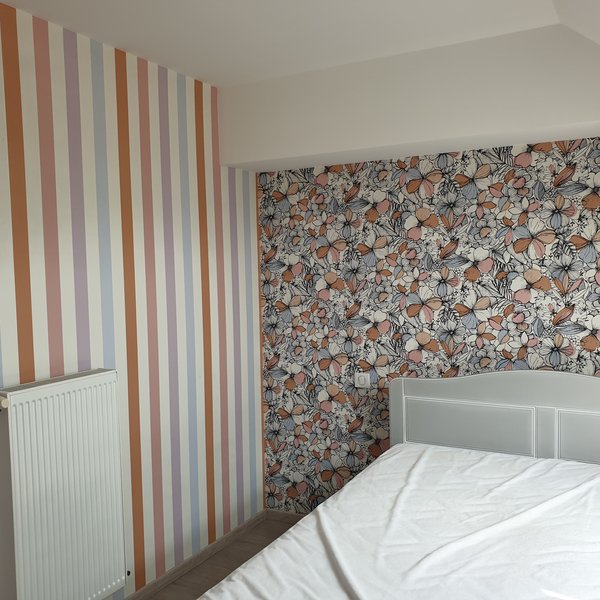 Textures et motifs choisis avec précision pour sublimer les murs.