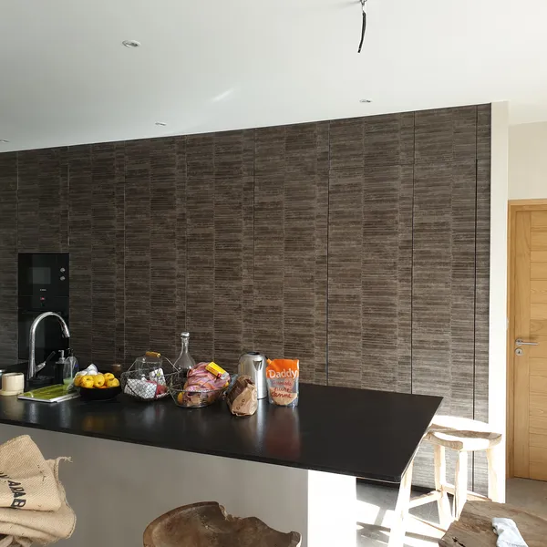 Finitions parfaites pour un rendu raffiné et harmonieux.